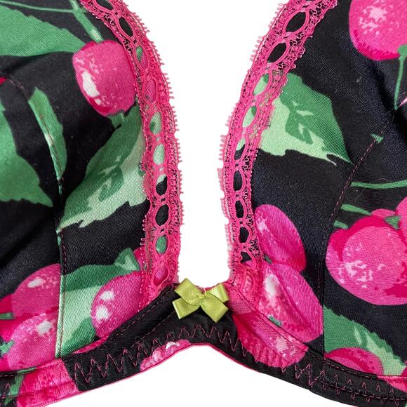 Victoria Secret Bra 34D Pink Cherry Print Black Underwire Vintage 2003 Y2K Tags - Picture 3 of 12